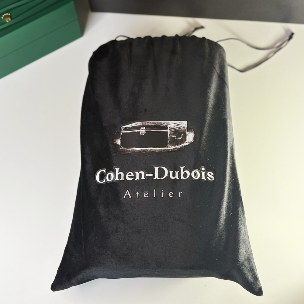 Velvet carrying pouch